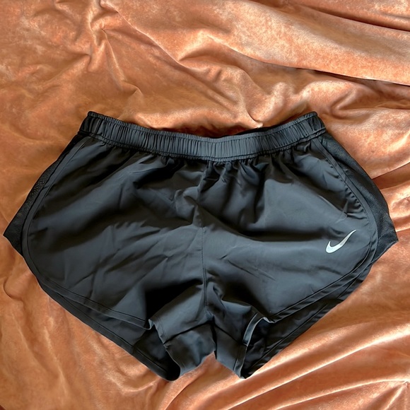 NWT Nike Dri-fit shorts - Picture 1 of 3